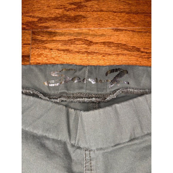Seven7 Green Skinny Jeans with‎ Designed Buttons Size 4 - Picture 11 of 12